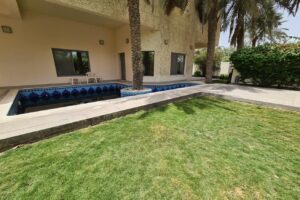 An small comp 4 Bed Villa with big Garden and Pool