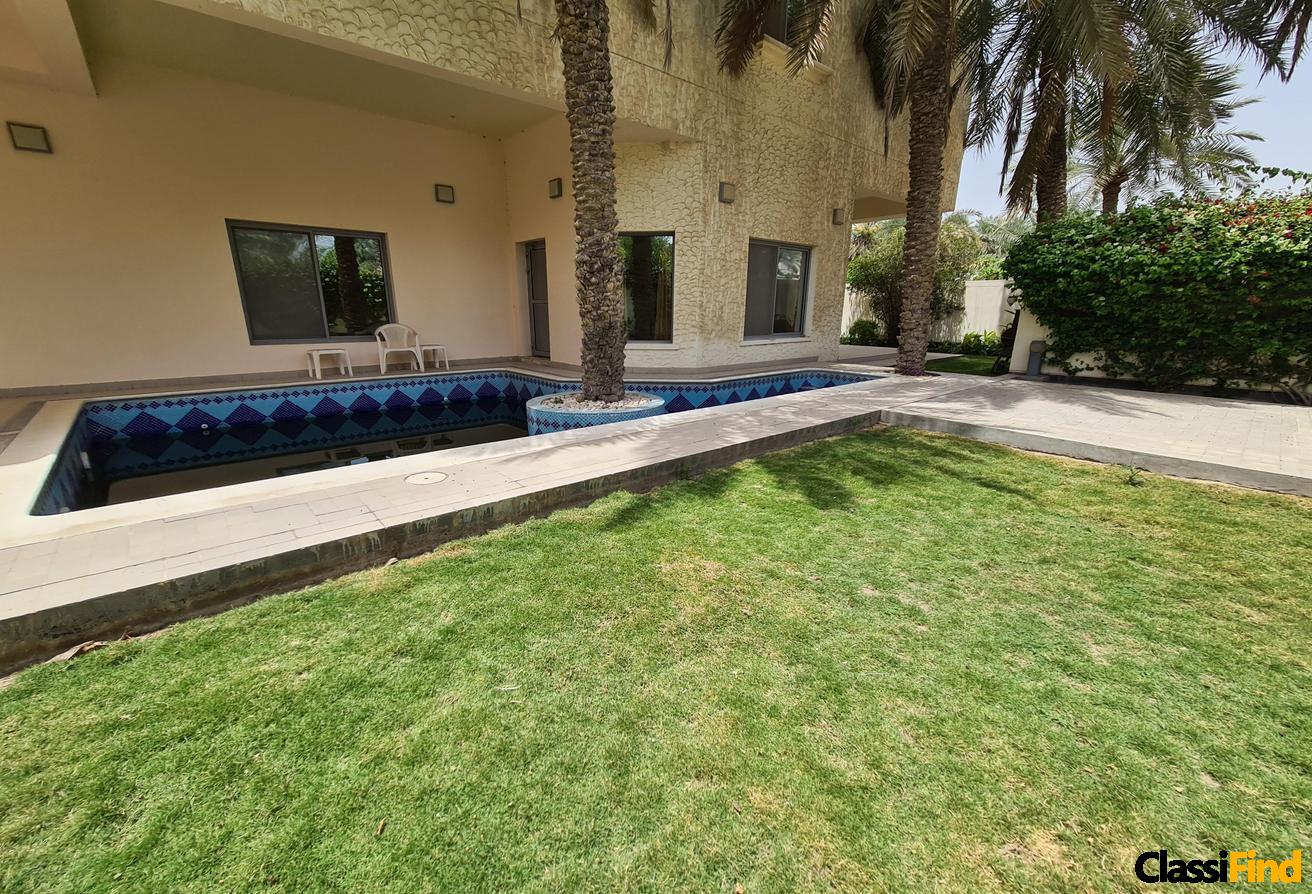 An small comp 4 Bed Villa with big Garden and Pool