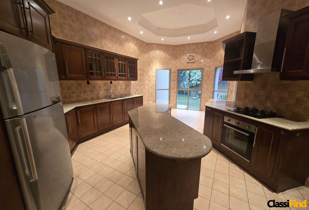 Beautiful 4Bed Villa wPool, small comp BD1100