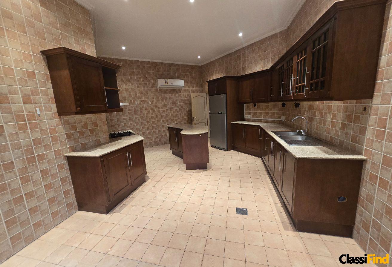 Beautiful 4Bed Villa wPool, small comp BD1100