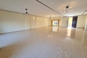 Big stunning 5br pvt pool in large comp BD1500incl