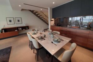 skyvilla/Triplex townhouse home-Beachfront proper