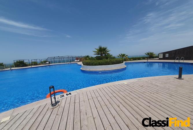 Luxurious 3bed sea view, private terrace and pool!