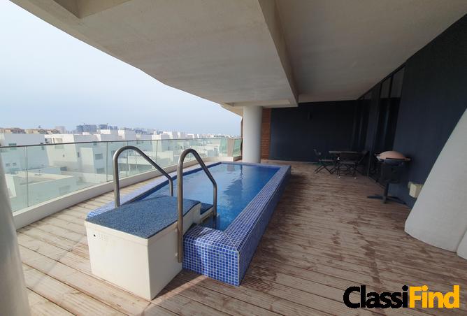 Luxurious 3bed sea view, private terrace and pool!