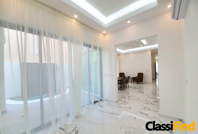 Modern Villa with Jacuzzi is a Treasure!