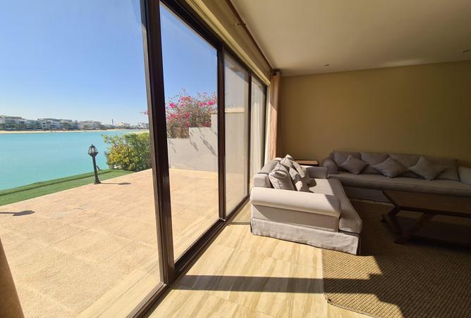 Amazing water view 3bed with direct beach access