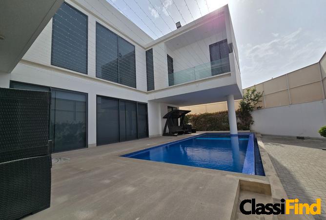Live the Ultra-Modern Lifestyle with a Privatepool