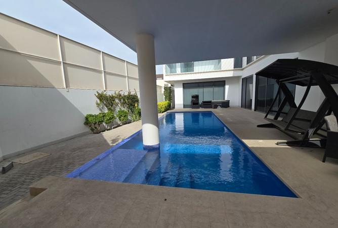 Live the Ultra-Modern Lifestyle with a Privatepool