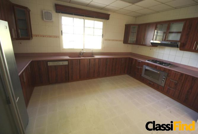 Beautiful 3bed garden Villa in big Green Compound