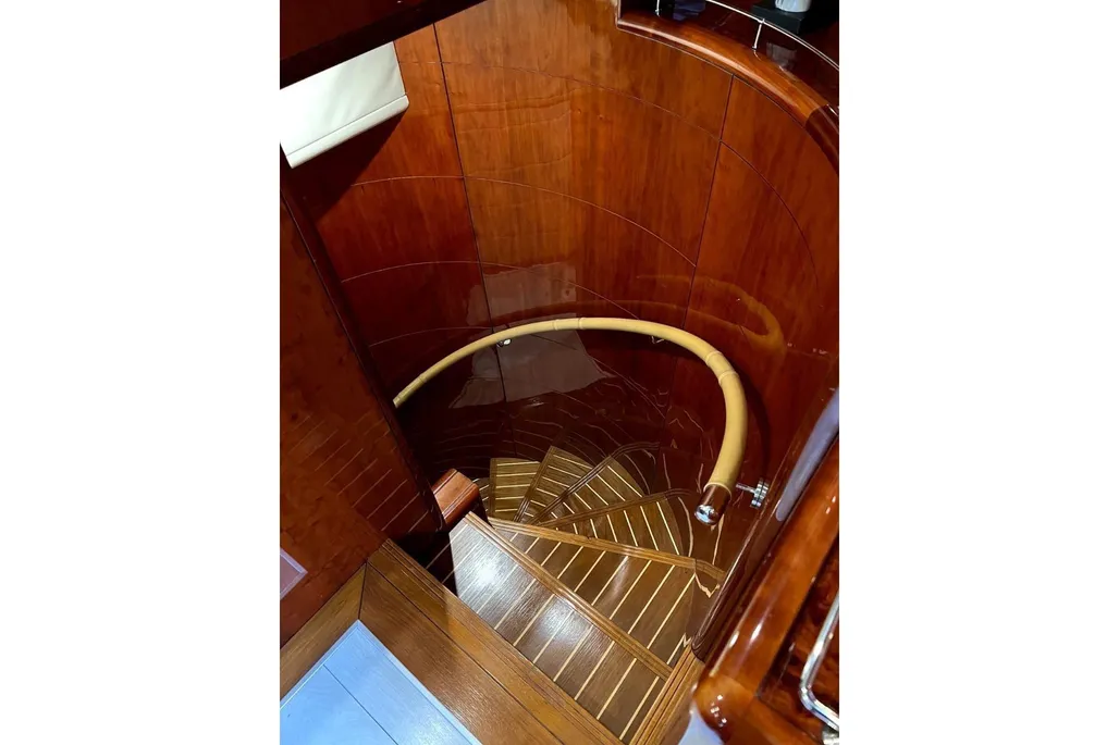 2010 Gulf Craft Majesty 88 | 88ft Dubai, United Arab Emirates