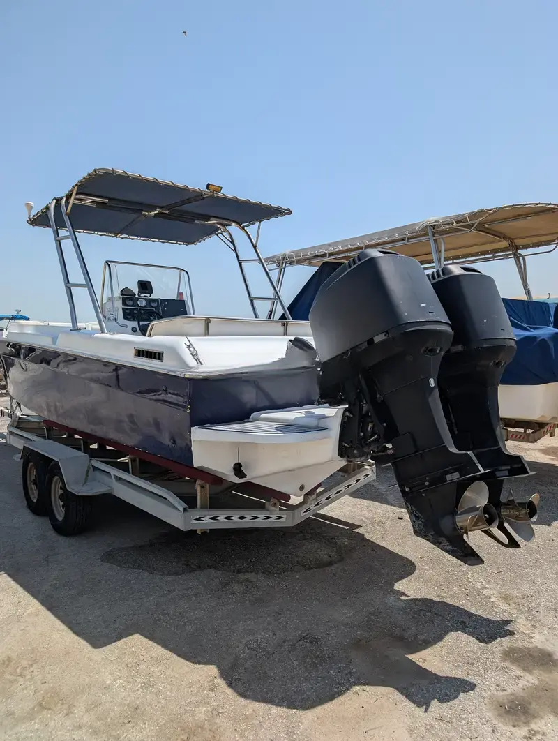 32ft beautiful & well maintained Boat (ready for immediate use)