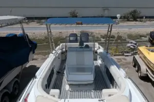 32ft beautiful & well maintained Boat (ready for immediate use)