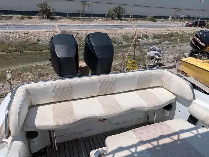 32ft beautiful & well maintained Boat (ready for immediate use)