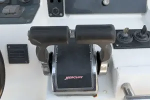 32ft beautiful & well maintained Boat (ready for immediate use)