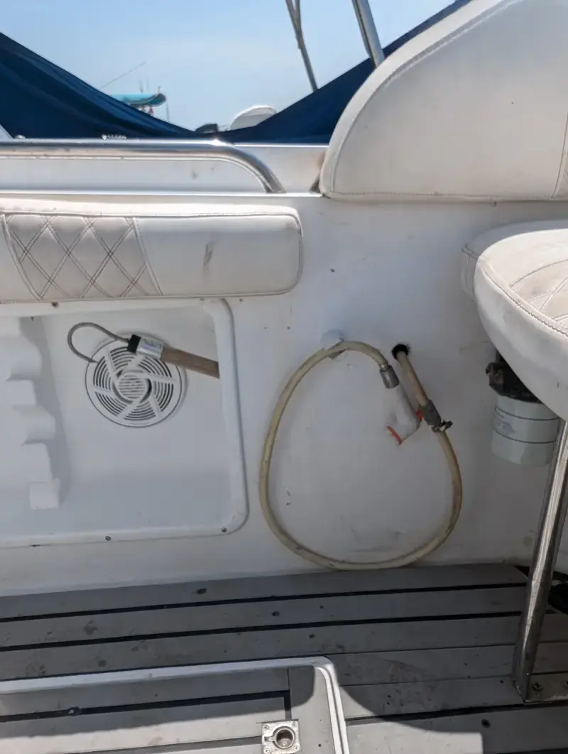 32ft beautiful & well maintained Boat (ready for immediate use)