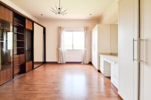 BHD 1200, For Rent A Semi-furnished Villa In Al JASRA Area