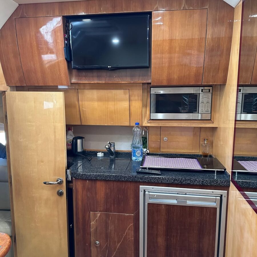 Silvercraft 37 feet, 2009 model For Sale, Kuwait