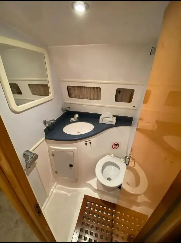 2006 Gulf Craft Ambassador 36 feet