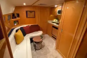 2006 Gulf Craft Ambassador 36 feet