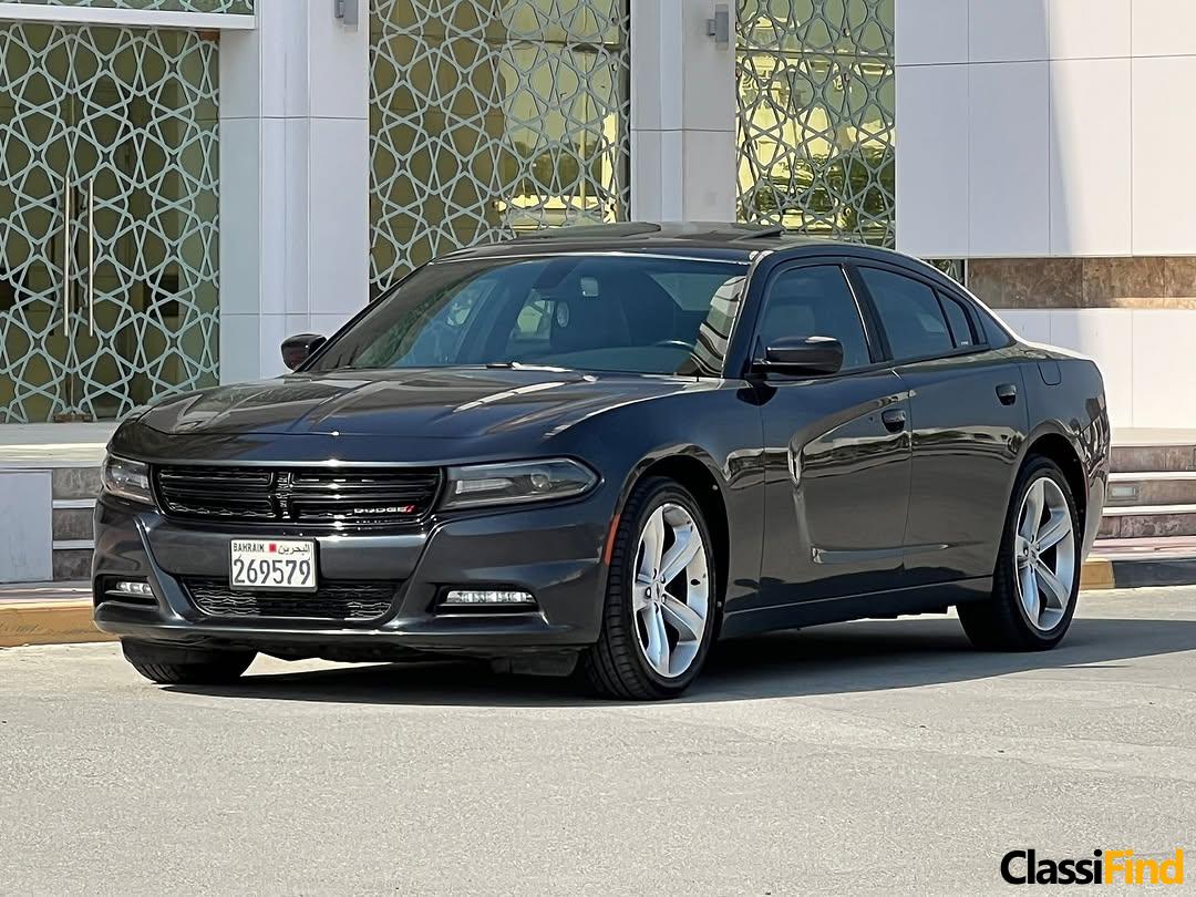 FOR SALE: DODGE CHARGER V6 SXT