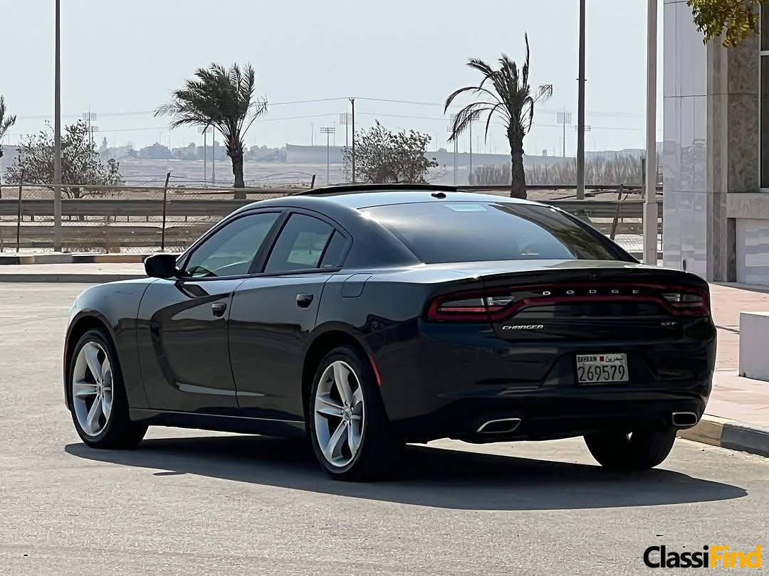 FOR SALE: DODGE CHARGER V6 SXT