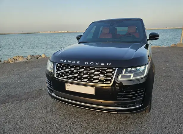 Range Rover Vogue SE P525 – 2021 – Santorini Black – Single Owner