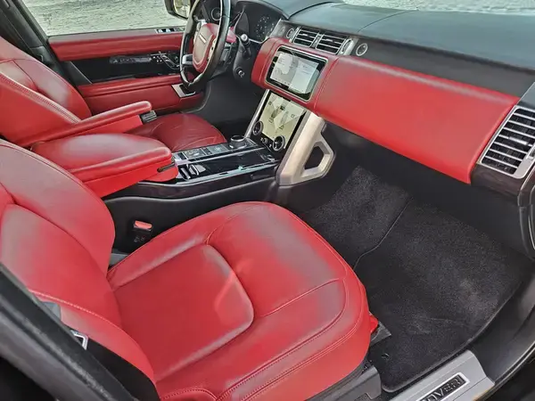 Range Rover Vogue SE P525 – 2021 – Santorini Black – Single Owner