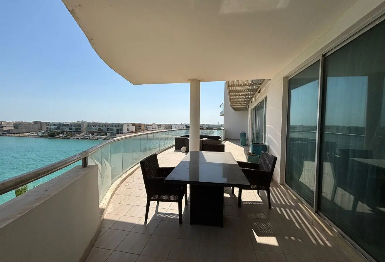 Sea View Penthouse for rent in Amwaj/Ready to move