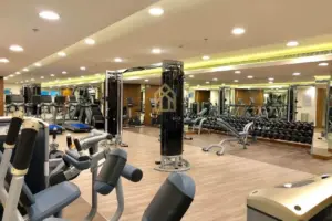 شقة فاخرة للغاية | إطلالة خلابة على البحر | غرفة خادمة