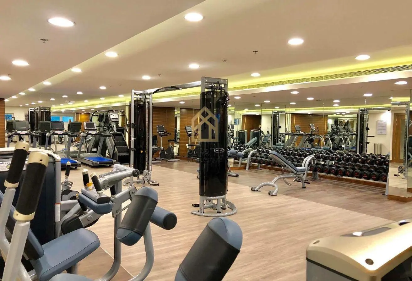 شقة فاخرة للغاية | إطلالة خلابة على البحر | غرفة خادمة