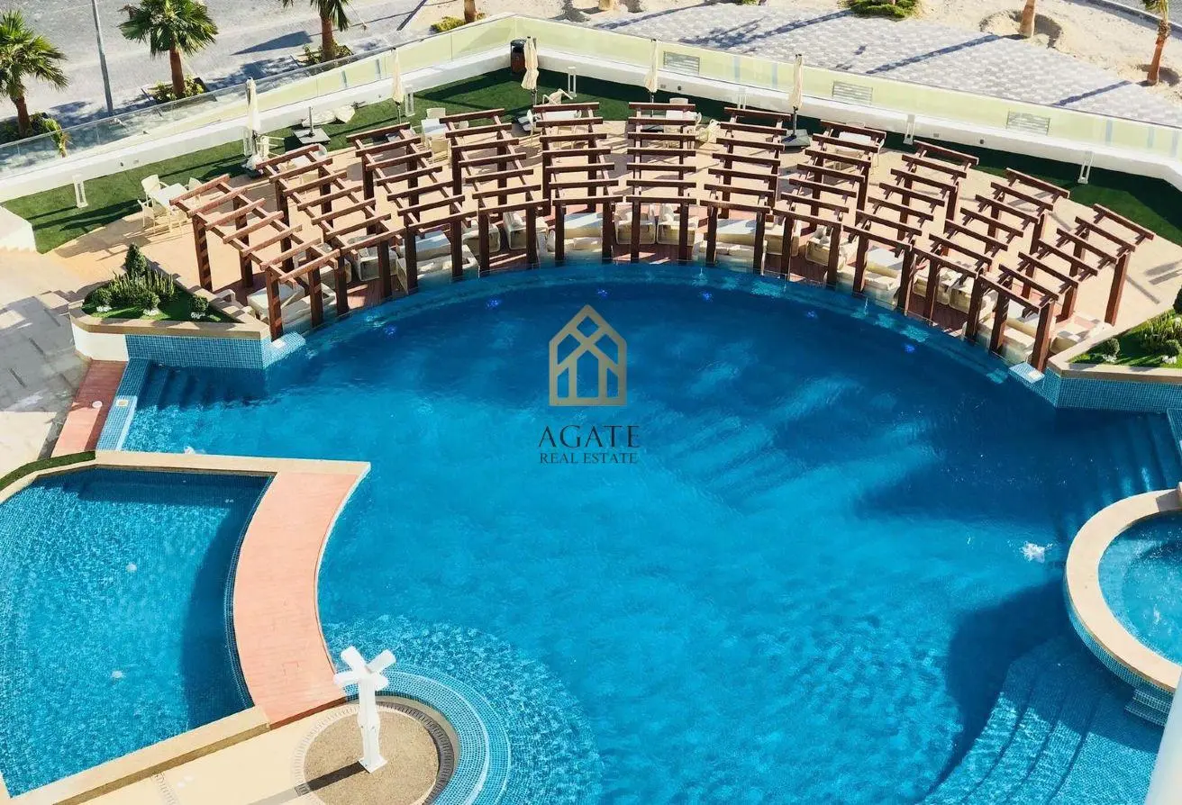 شقة فاخرة للغاية | إطلالة خلابة على البحر | غرفة خادمة