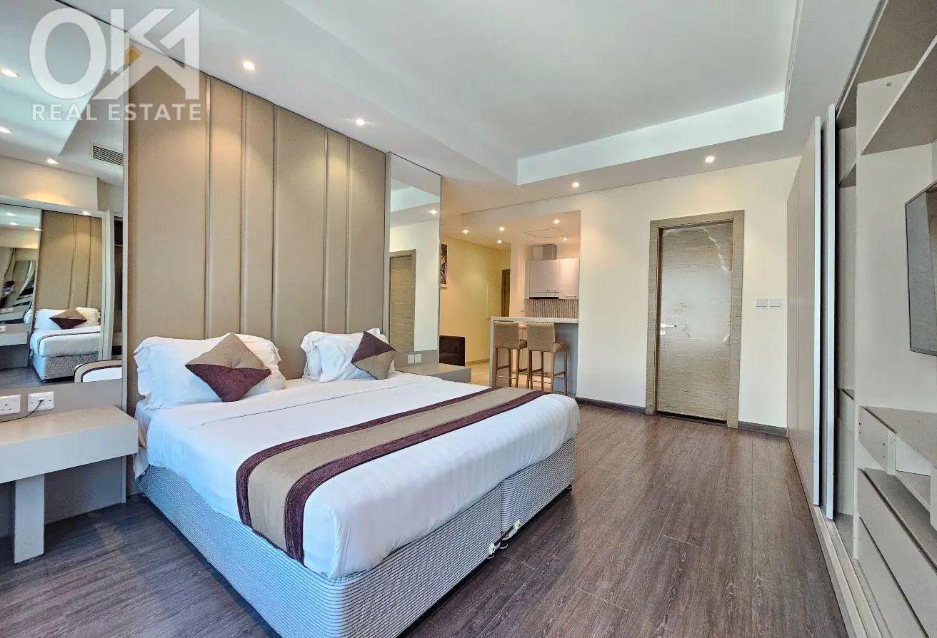 Bright luxury home near Juffair Mall, all included