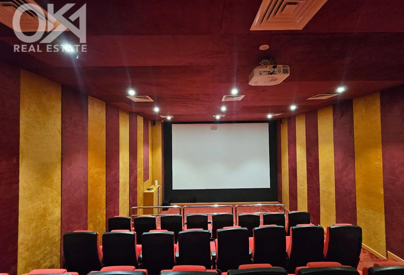 Bright luxury home near Juffair Mall, all included