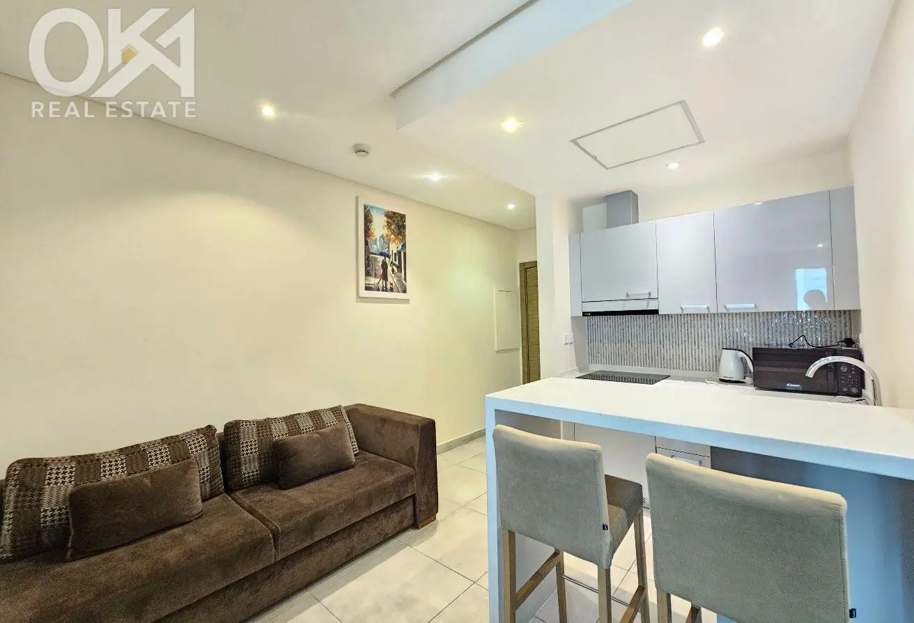 Bright luxury home near Juffair Mall, all included