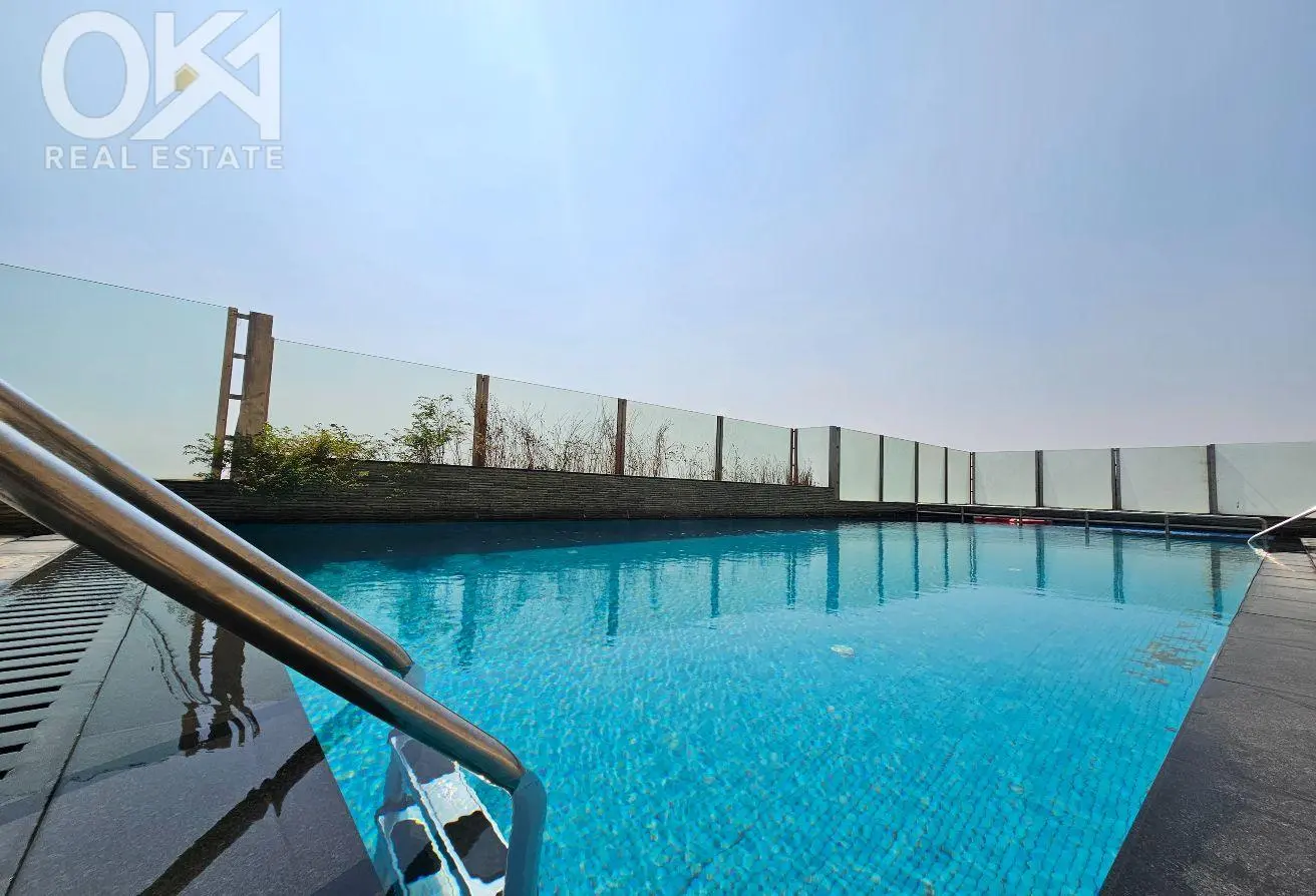 Bright luxury home near Juffair Mall, all included