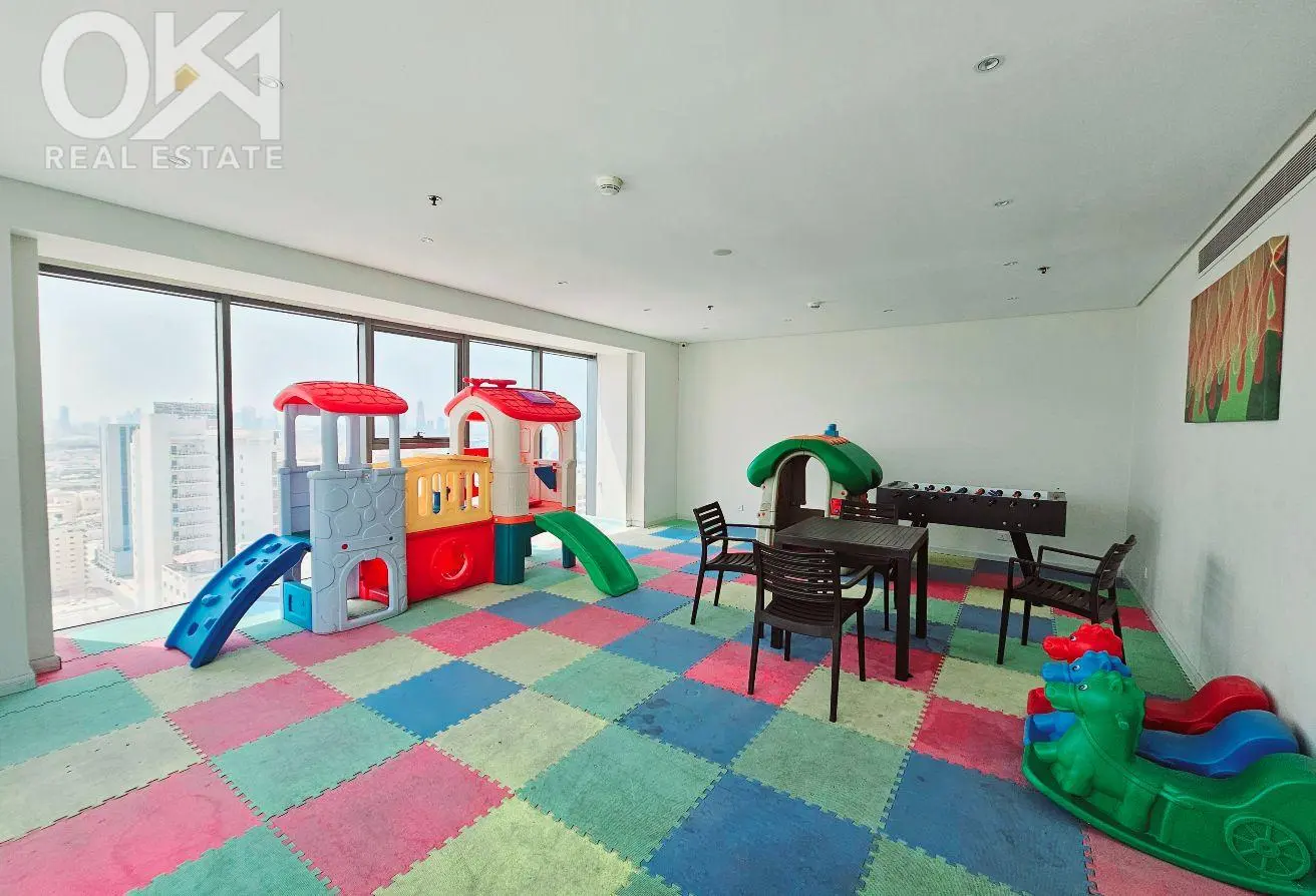 Bright luxury home near Juffair Mall, all included