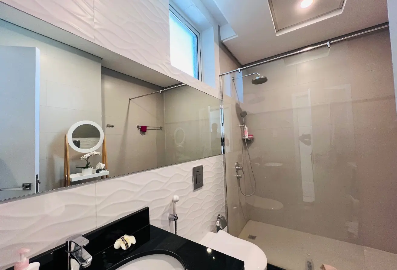 APARTMENTS FOR RENT IN REEF ISLAND, Luxurious | Waterfront | Balcony | Storage Room