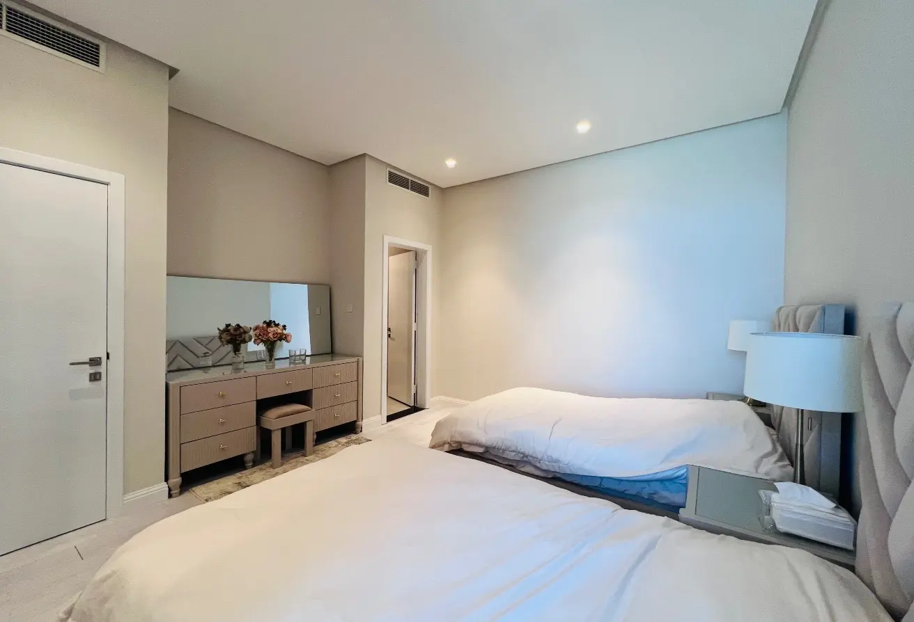 APARTMENTS FOR RENT IN REEF ISLAND, Luxurious | Waterfront | Balcony | Storage Room