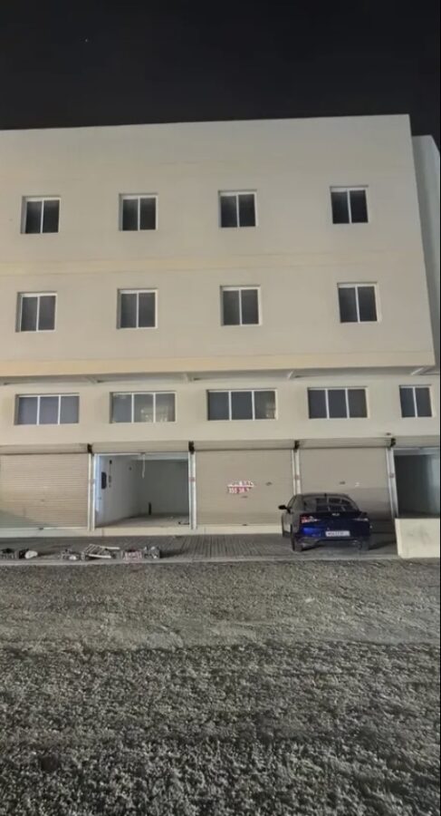 For Sale: Commercial Investment Building with 5 Retail Shops, 5 Bathrooms, and 4 Prime Location Commercial Apartments
