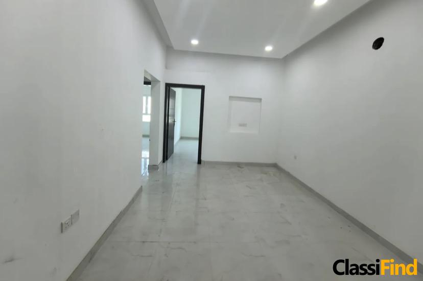 For Sale: Commercial Investment Building with 5 Retail Shops, 5 Bathrooms, and 4 Prime Location Commercial Apartments