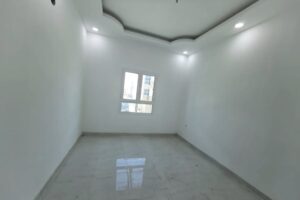 For Sale: Commercial Investment Building with 5 Retail Shops, 5 Bathrooms, and 4 Prime Location Commercial Apartments