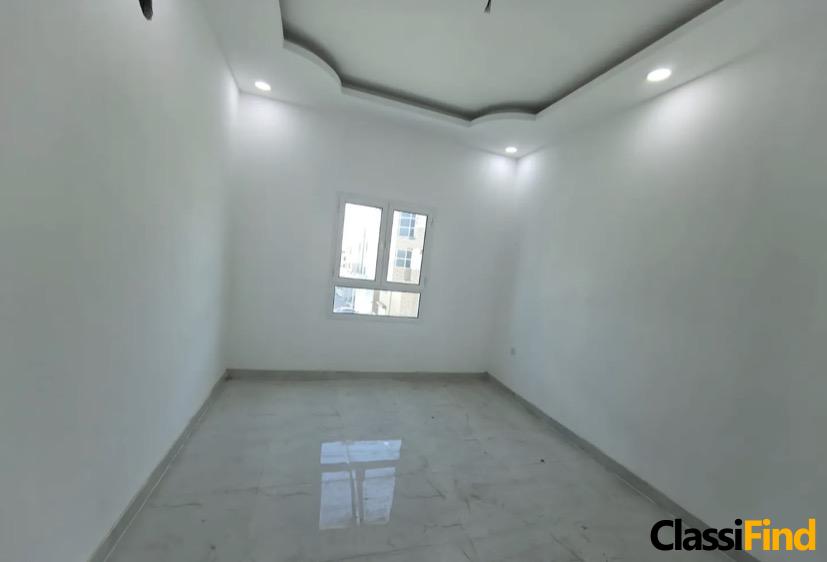 For Sale: Commercial Investment Building with 5 Retail Shops, 5 Bathrooms, and 4 Prime Location Commercial Apartments