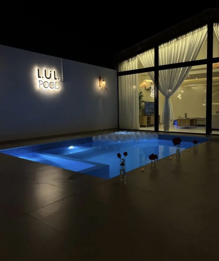 For Sale: Luxurious Hotel-Style Retreat with Stunning Swimming Pool and All Modern Amenities
