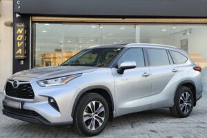 For Sale: Immaculate 2020 Toyota Highlander Hybrid – Low Mileage