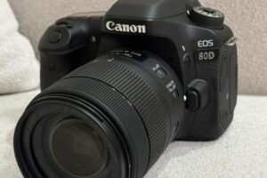 Canon 80D Camera – Lightly Used with 18-135mm Lens, Excellent Condition