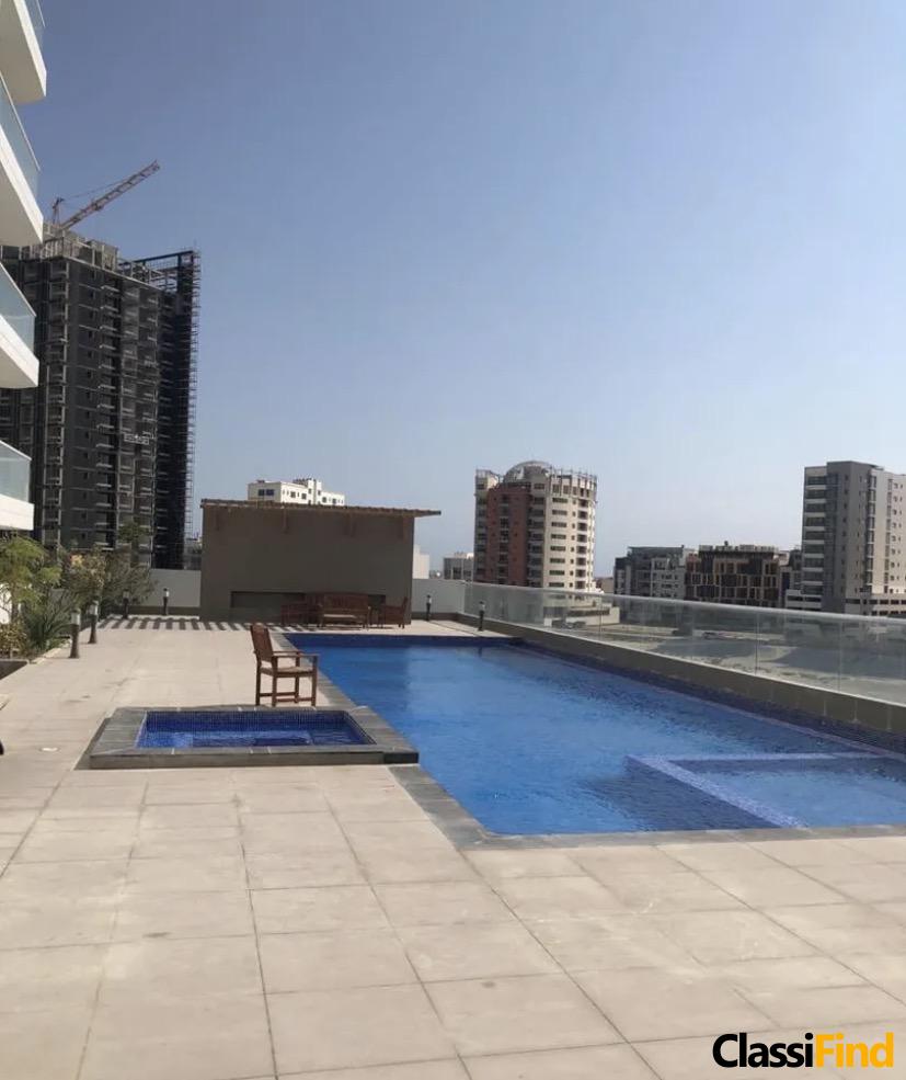 Charming 2-Bedroom Flat for Sale in Amwaj: Modern Amenities & Prime Location