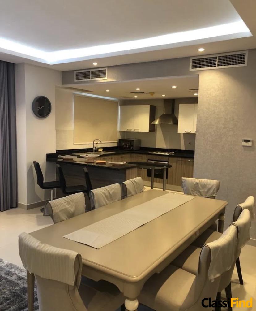 Charming 2-Bedroom Flat for Sale in Amwaj: Modern Amenities & Prime Location