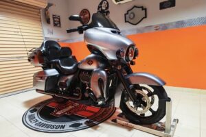 Exclusive 2019 Harley Davidson Ultra CVO FLHTKSE for Sale – Unique 1 of 1 in Bahrain