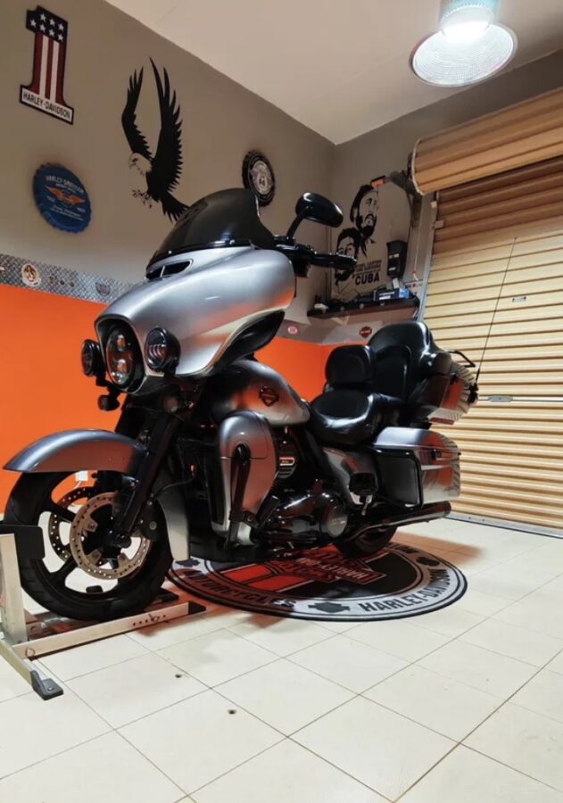 Exclusive 2019 Harley Davidson Ultra CVO FLHTKSE for Sale – Unique 1 of 1 in Bahrain