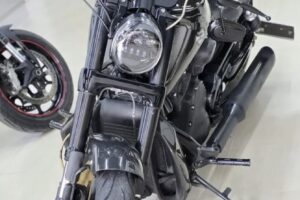 For Sale: 2010 Harley Davidson V-Rod Muscle with Full Carbon Fiber Upgrades – Immaculate Condition